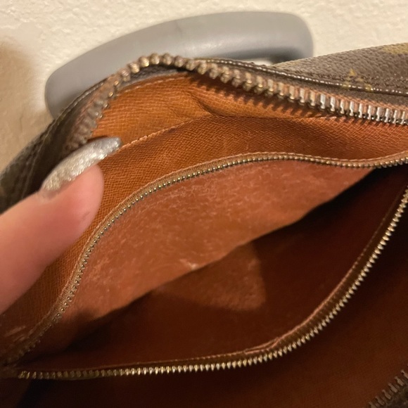 SOLD Louis Vuitton monogram Crossbody handbag - Picture 8 of 16